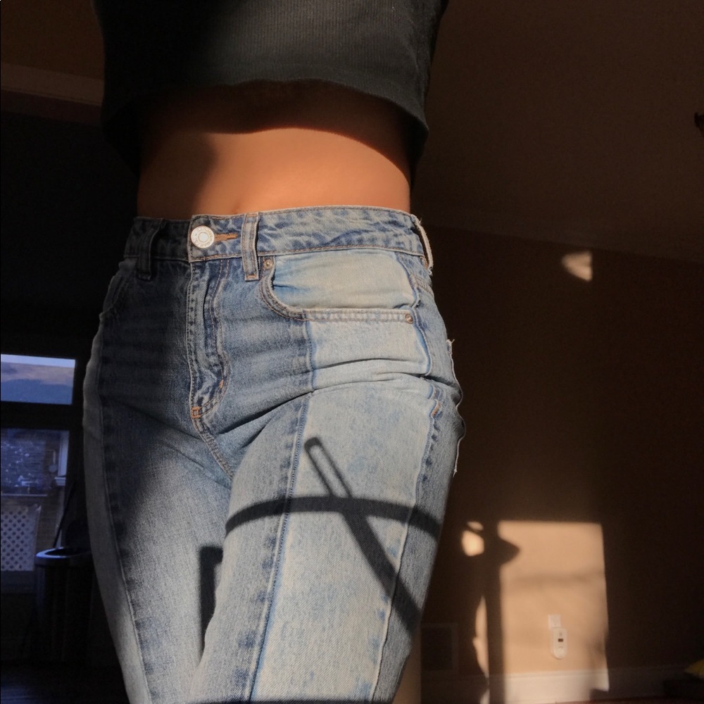TWO TONED JEANS